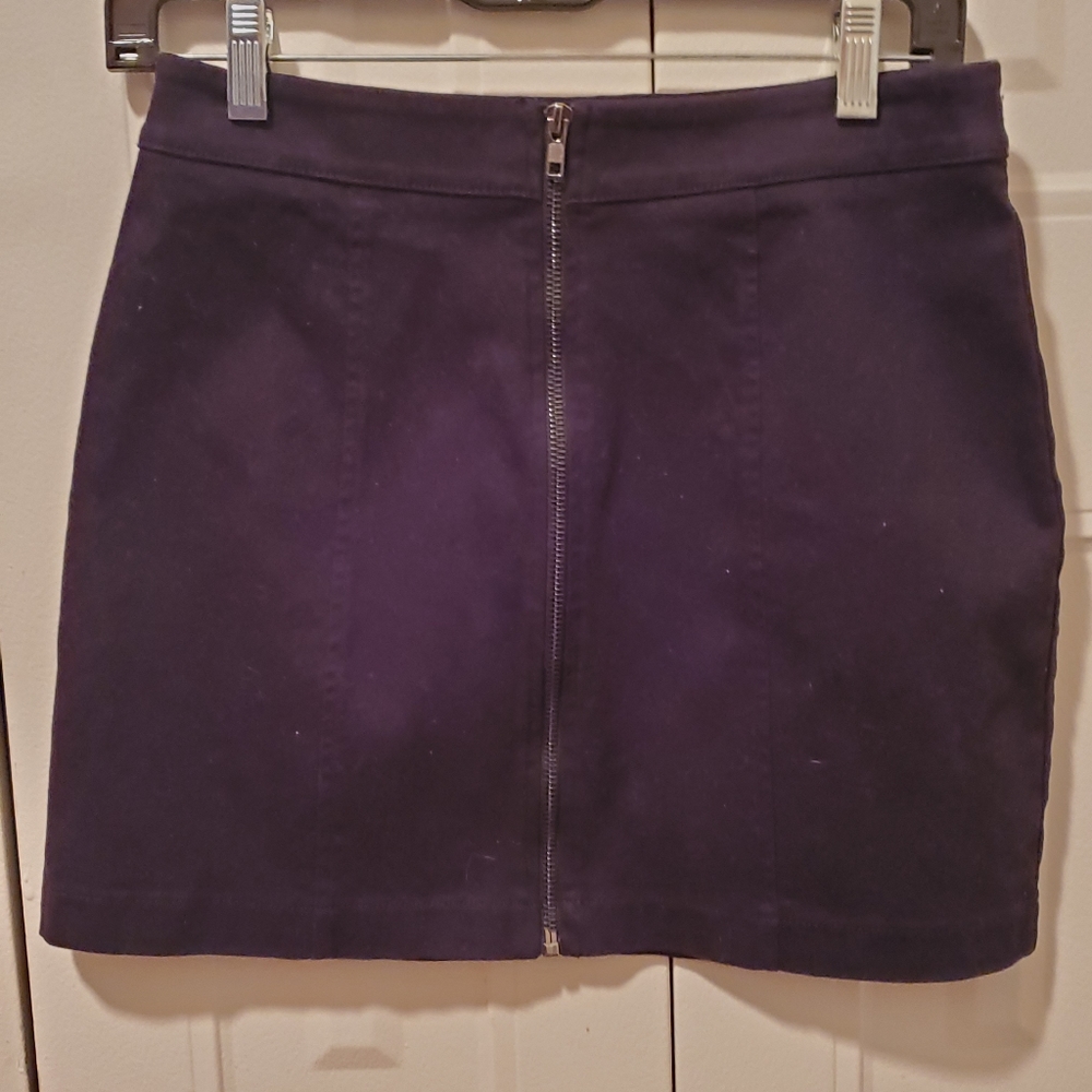 Black skirt